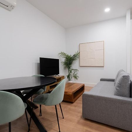 Apartamentos Reformados En Metro Pacifico Alquiler Temporal Мадрид Экстерьер фото