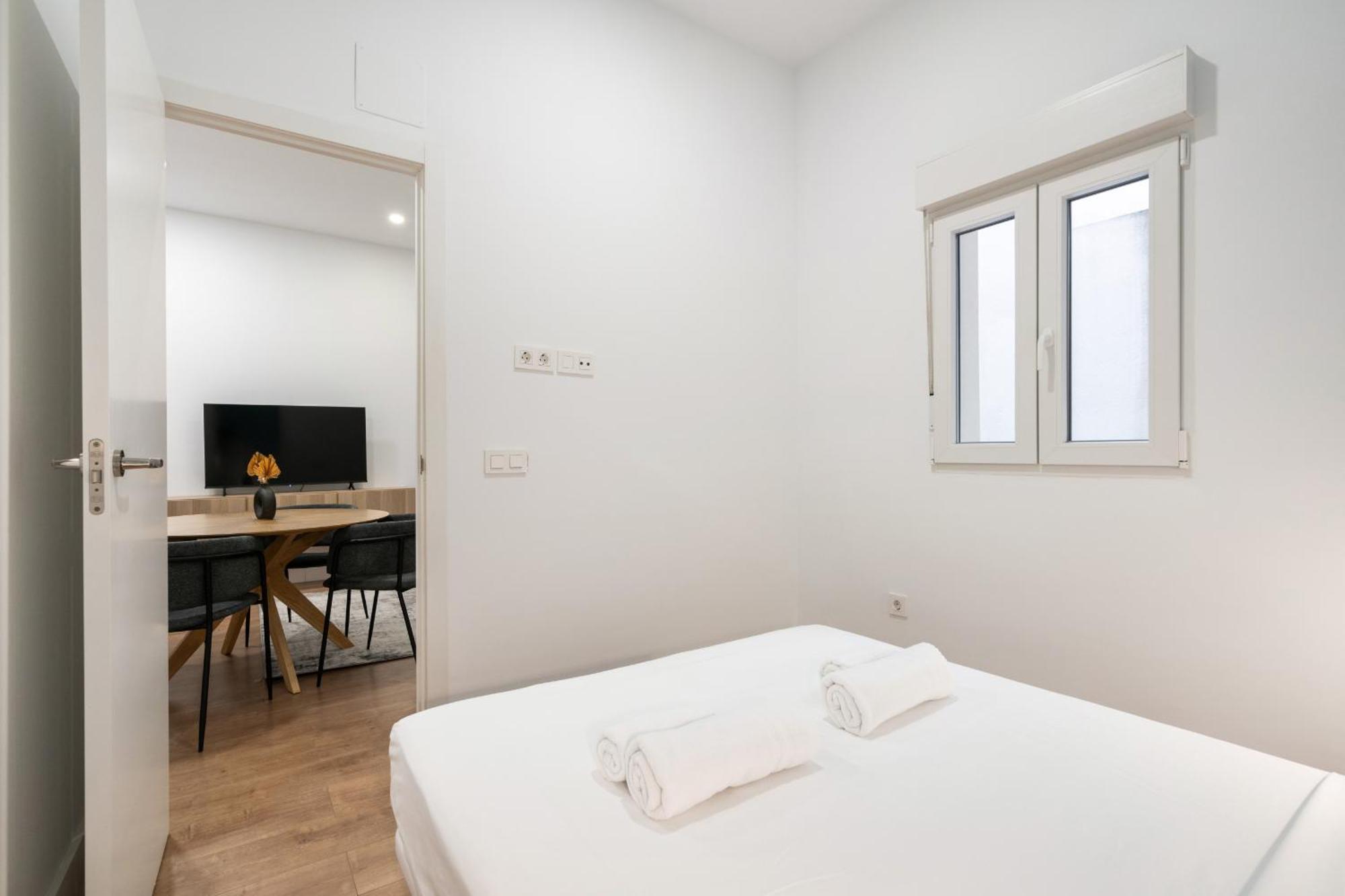 Apartamentos Reformados En Metro Pacifico Alquiler Temporal Мадрид Экстерьер фото