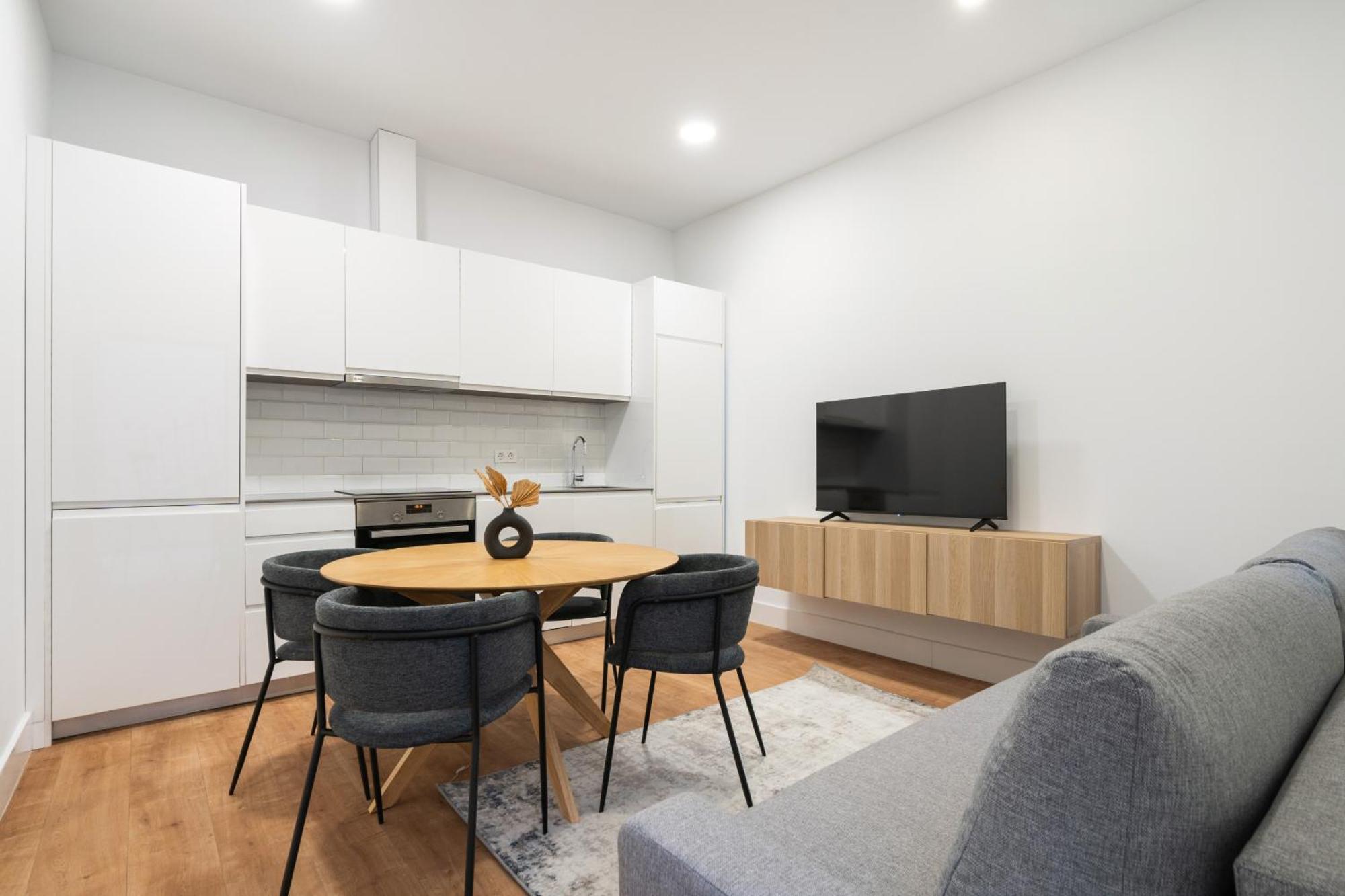 Apartamentos Reformados En Metro Pacifico Alquiler Temporal Мадрид Экстерьер фото