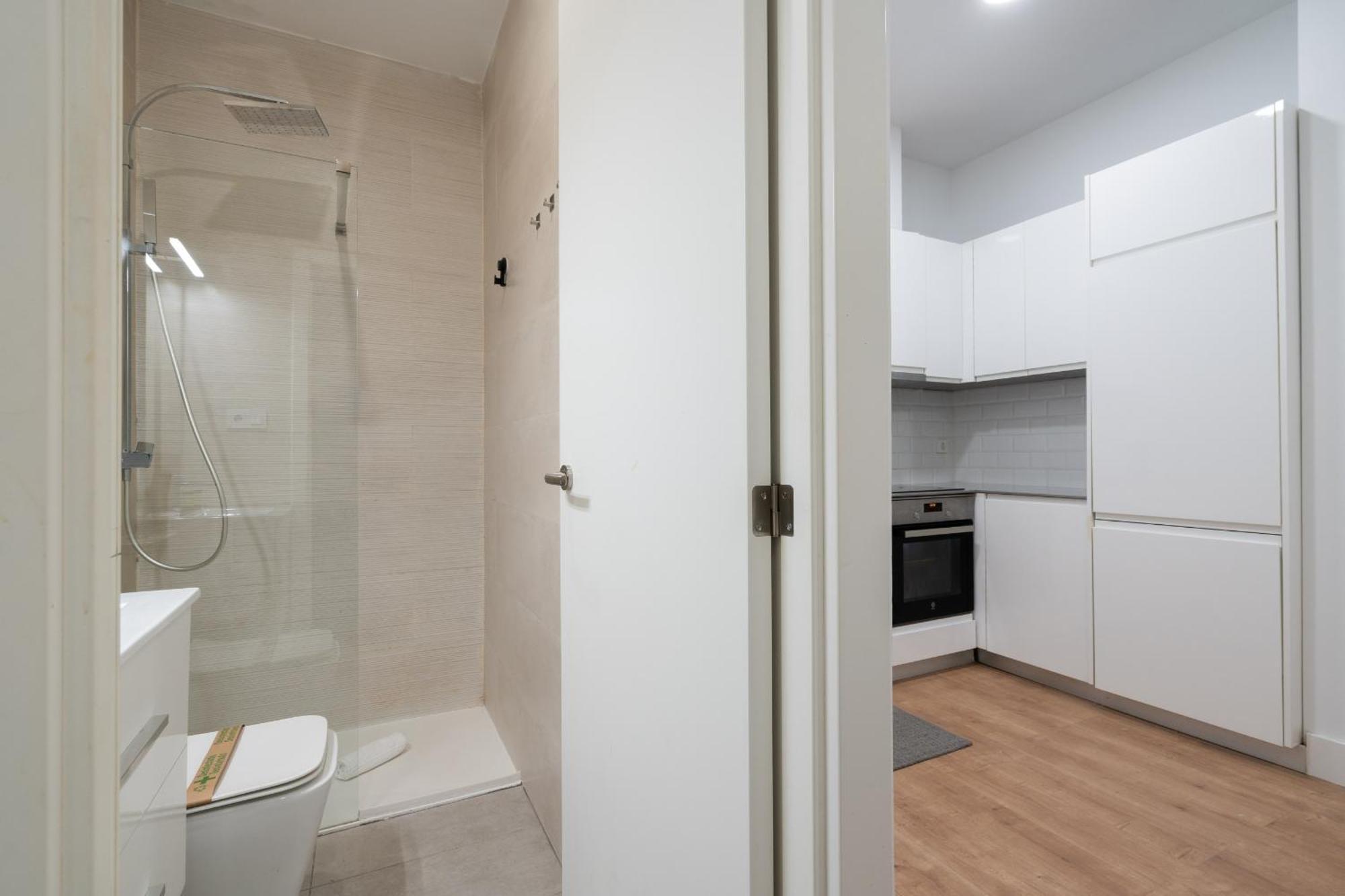 Apartamentos Reformados En Metro Pacifico Alquiler Temporal Мадрид Экстерьер фото