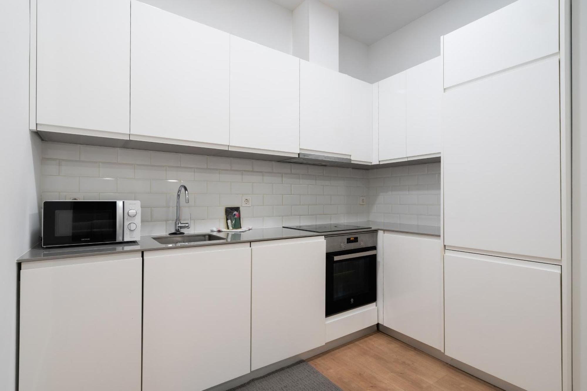Apartamentos Reformados En Metro Pacifico Alquiler Temporal Мадрид Экстерьер фото