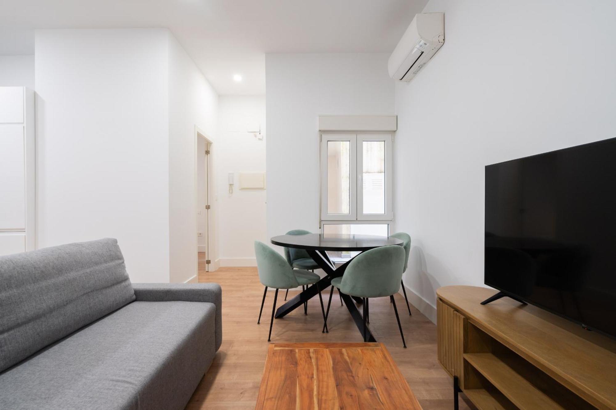 Apartamentos Reformados En Metro Pacifico Alquiler Temporal Мадрид Экстерьер фото
