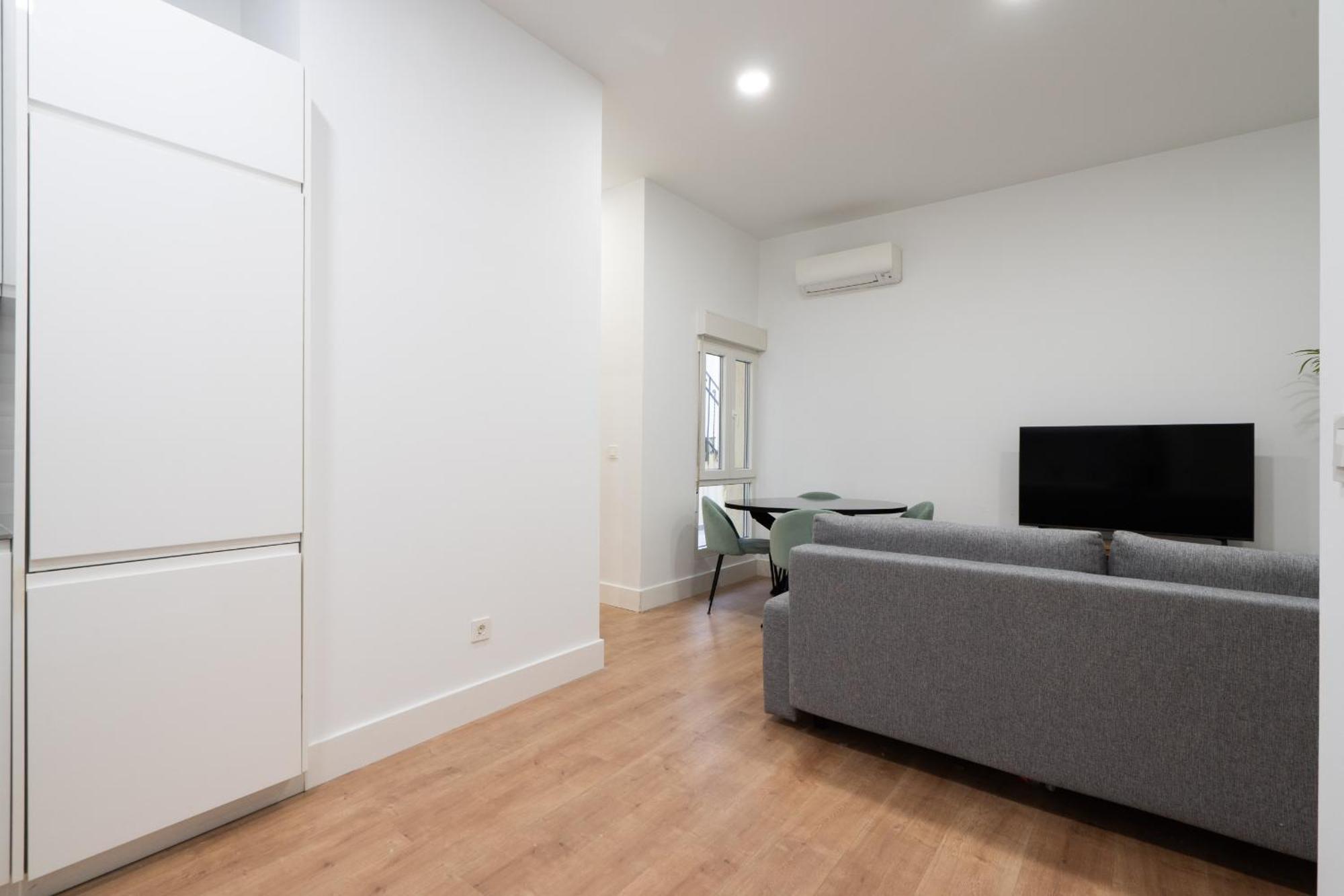 Apartamentos Reformados En Metro Pacifico Alquiler Temporal Мадрид Экстерьер фото
