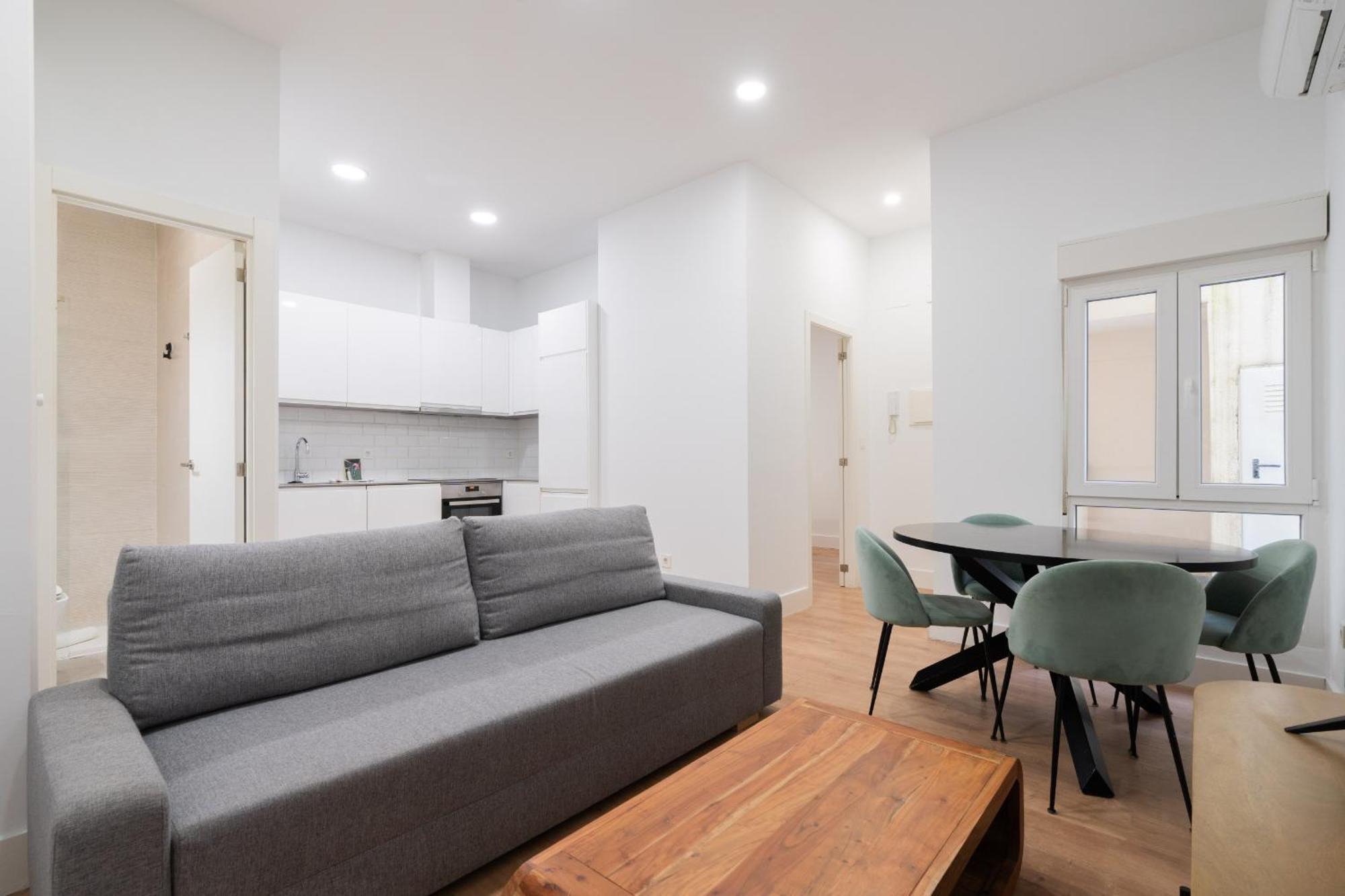 Apartamentos Reformados En Metro Pacifico Alquiler Temporal Мадрид Экстерьер фото
