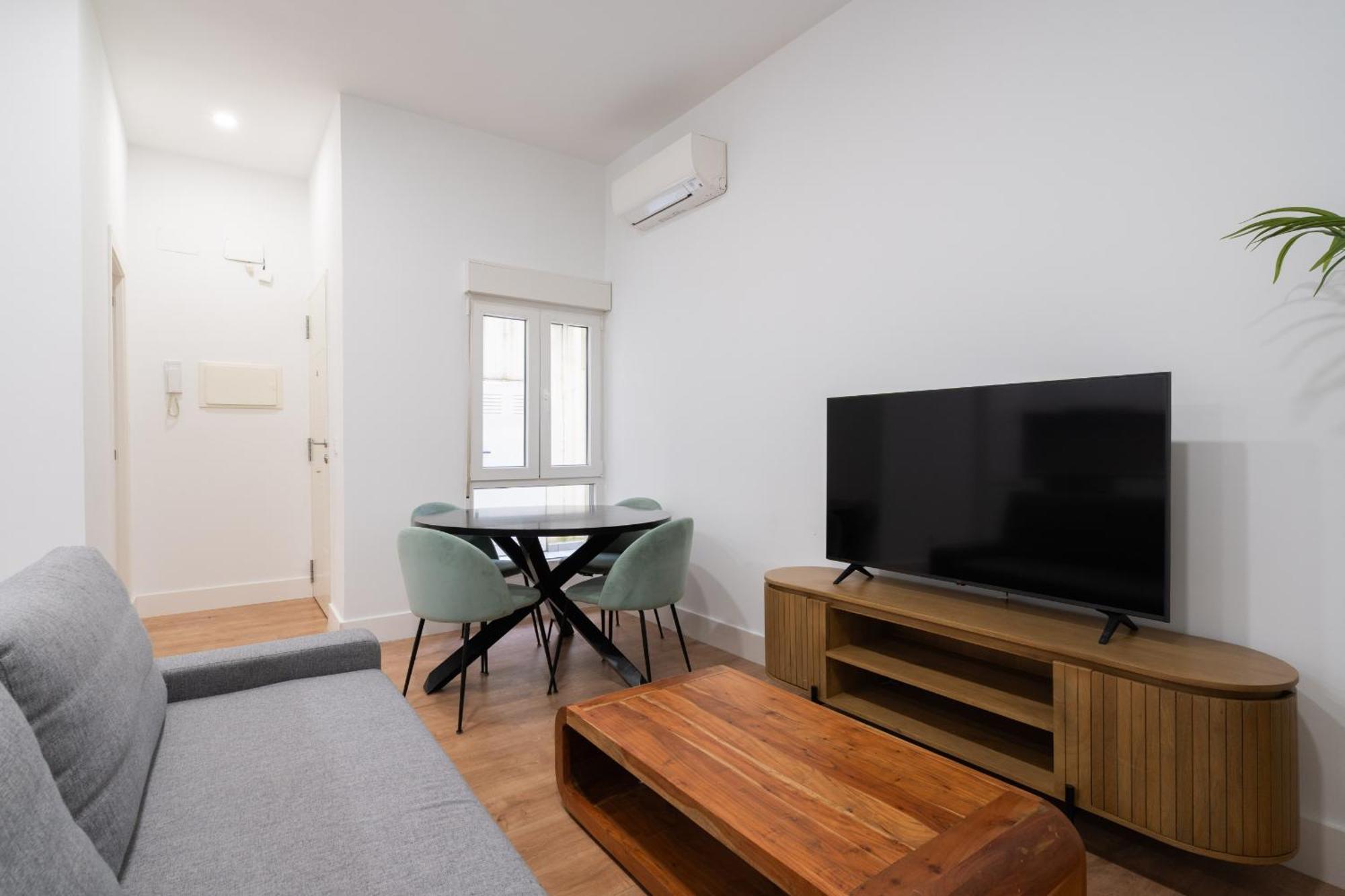 Apartamentos Reformados En Metro Pacifico Alquiler Temporal Мадрид Экстерьер фото